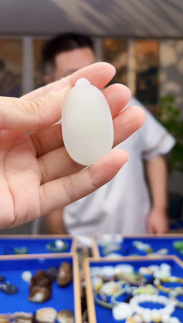 未镶嵌和田玉挂件拍一发一