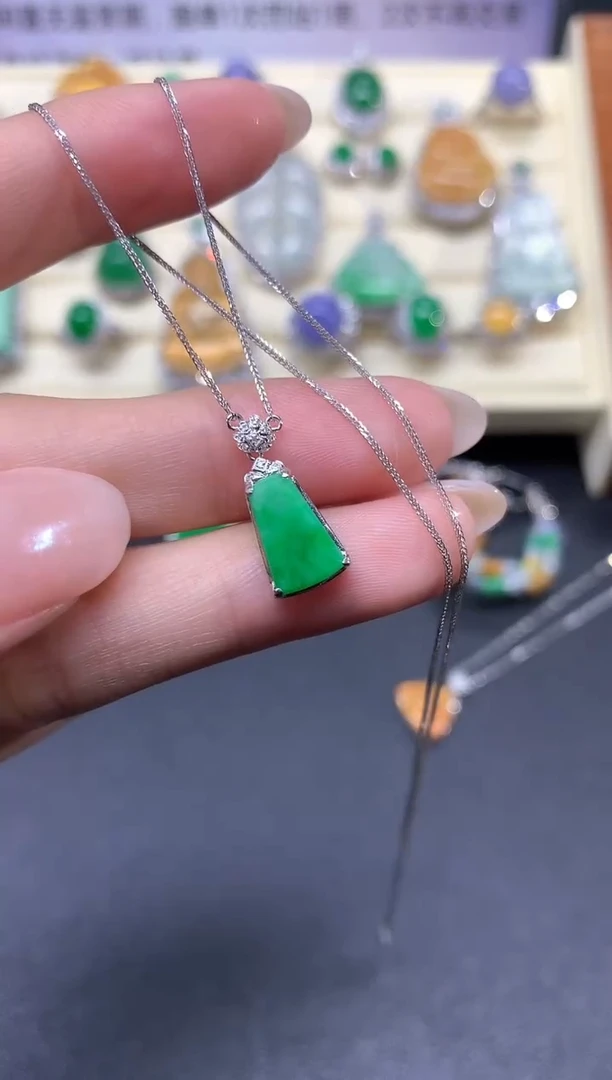 【闪购商品】翡翠套链18K金镶嵌套链|2150+215