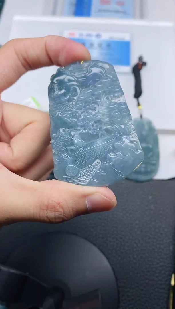 颈饰未镶嵌翡翠