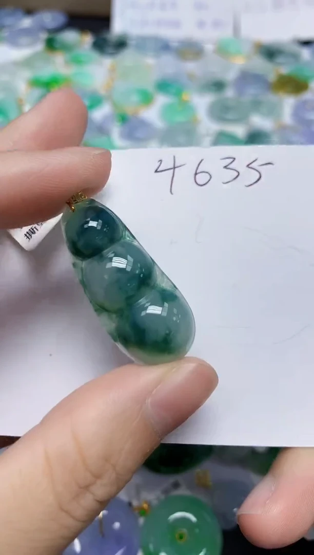 翡翠未镶嵌颈饰天然缅甸翡翠A货