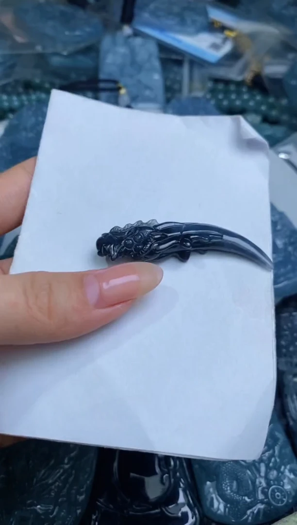 【闪购商品】翡翠颈饰未镶嵌