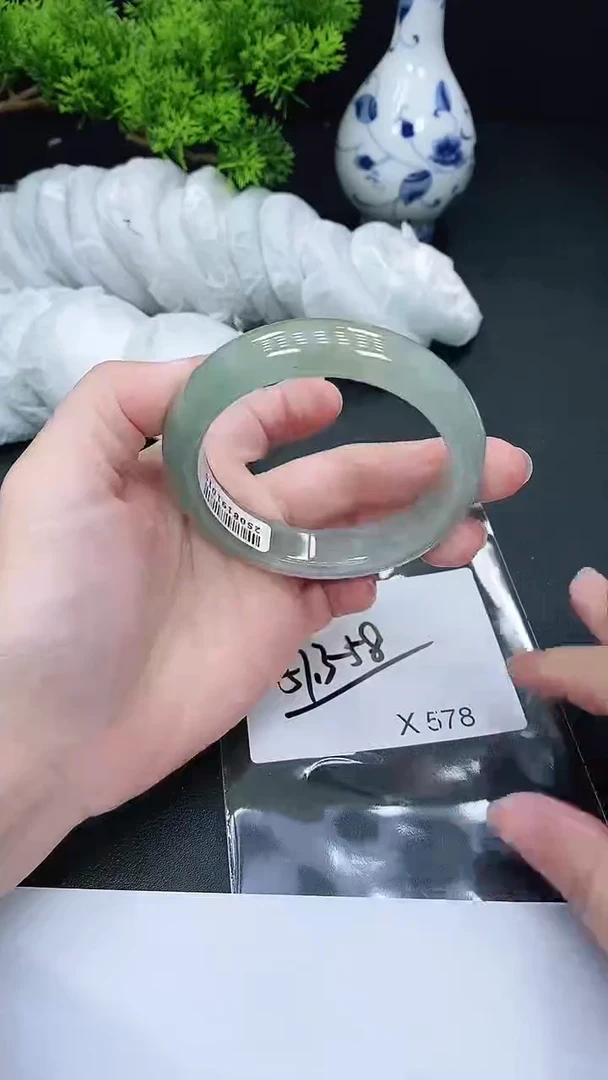 未镶嵌手镯翡翠578