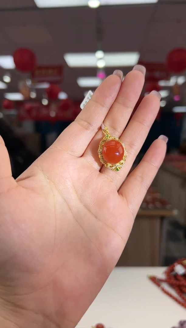 【闪购商品】南红玛瑙吊坠银S925镶嵌多样发其一/