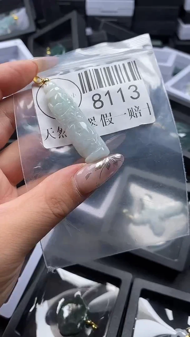 吊坠(不含链)未镶嵌翡翠8113