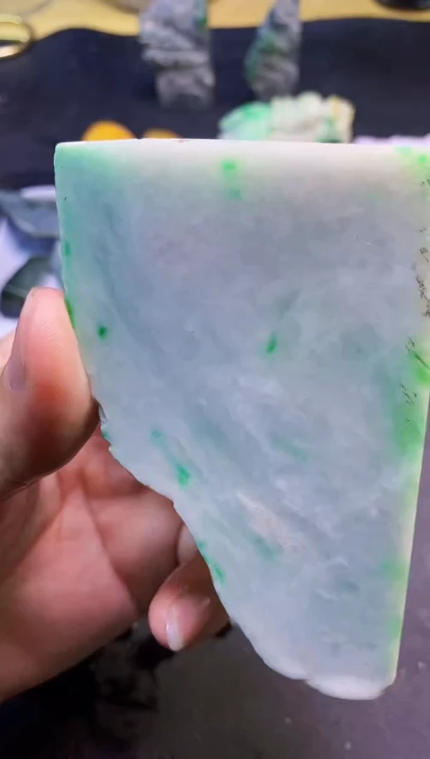 翡翠未镶嵌颈饰天然翡翠002