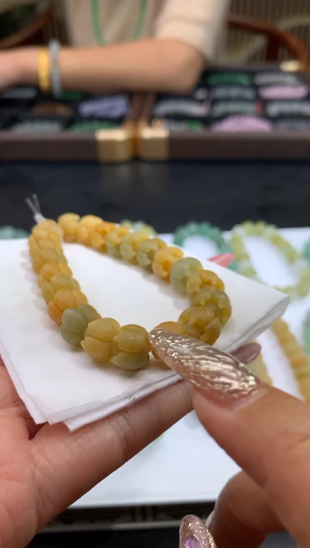 未镶嵌定制翡翠蓝*翡翠