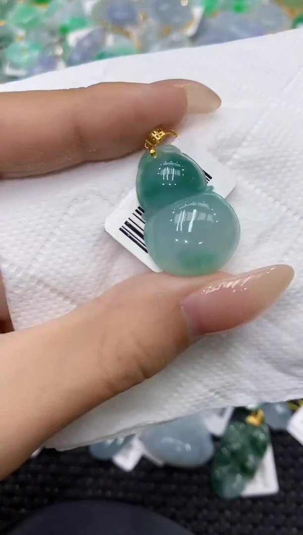 颈饰18K金镶嵌翡翠111111111111