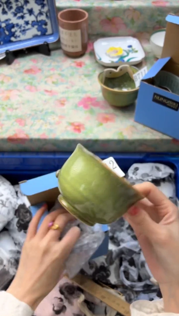 瓷片我****丝       B712*