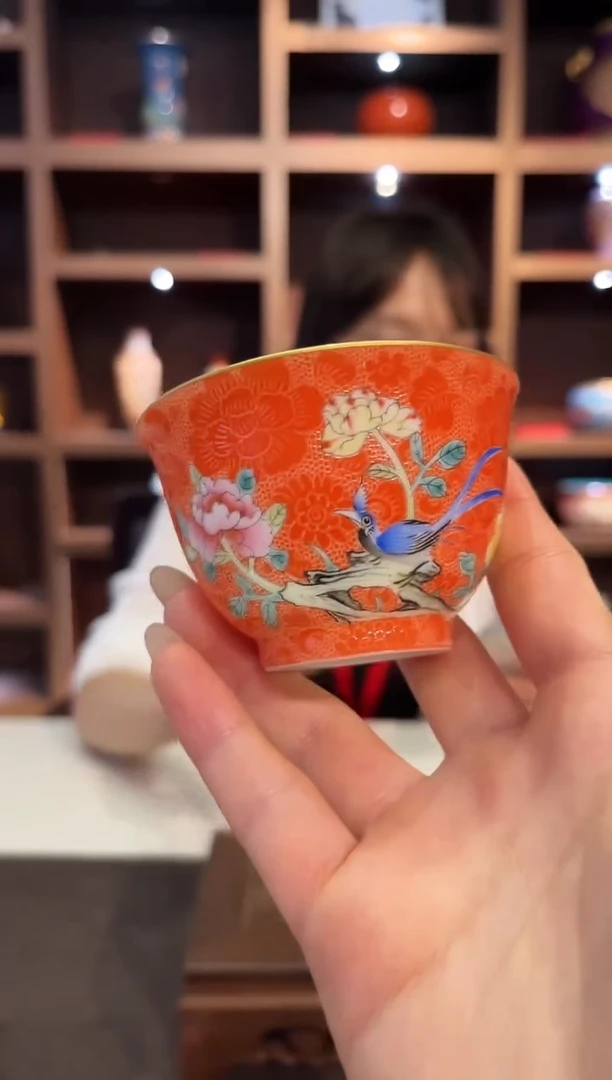 摆件景德镇制粉彩扒花主人杯