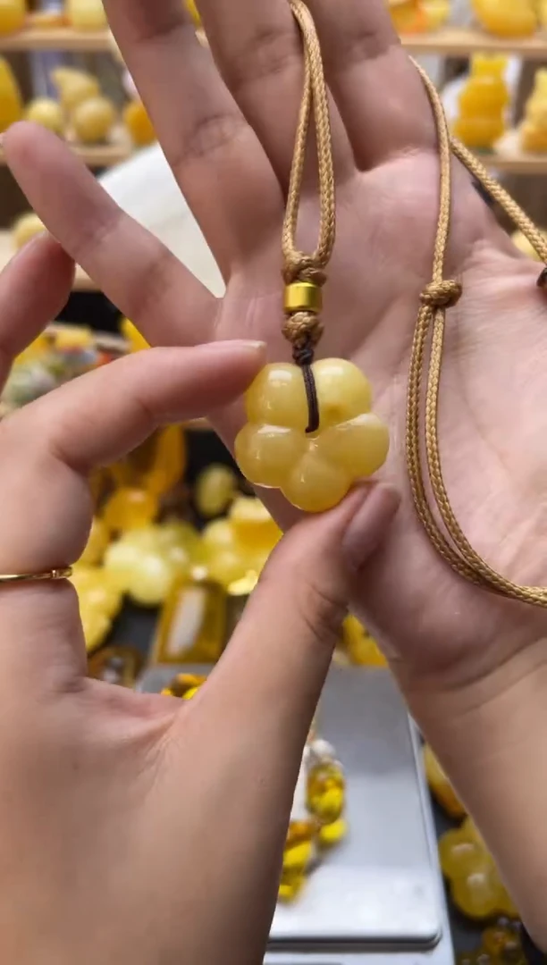 琥珀未镶嵌珠宝奇石052琥珀蜜蜡微瑕