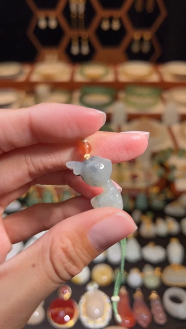 未镶嵌和田玉挂件放漏