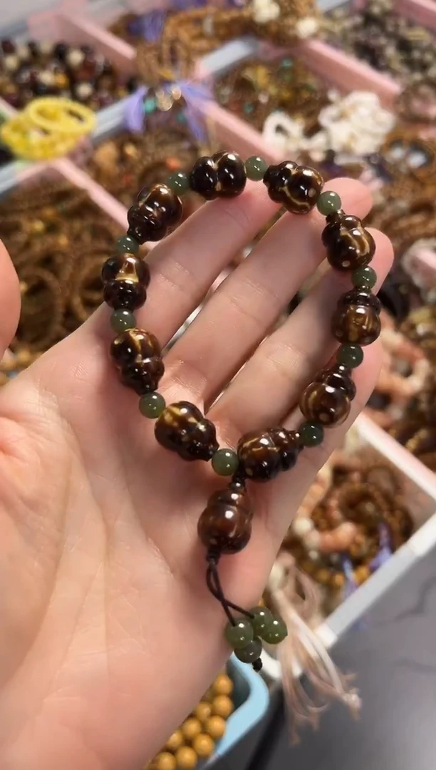 未镶嵌手串和田玉紫金鼠葫芦搭配和田玉手串