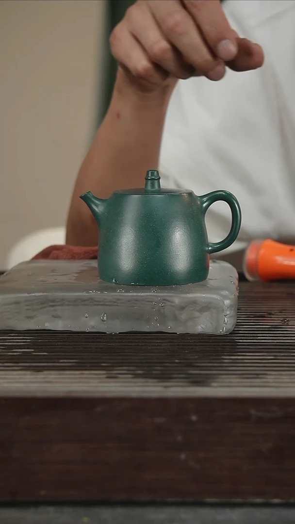 茶壶紫砂明*容量180CC