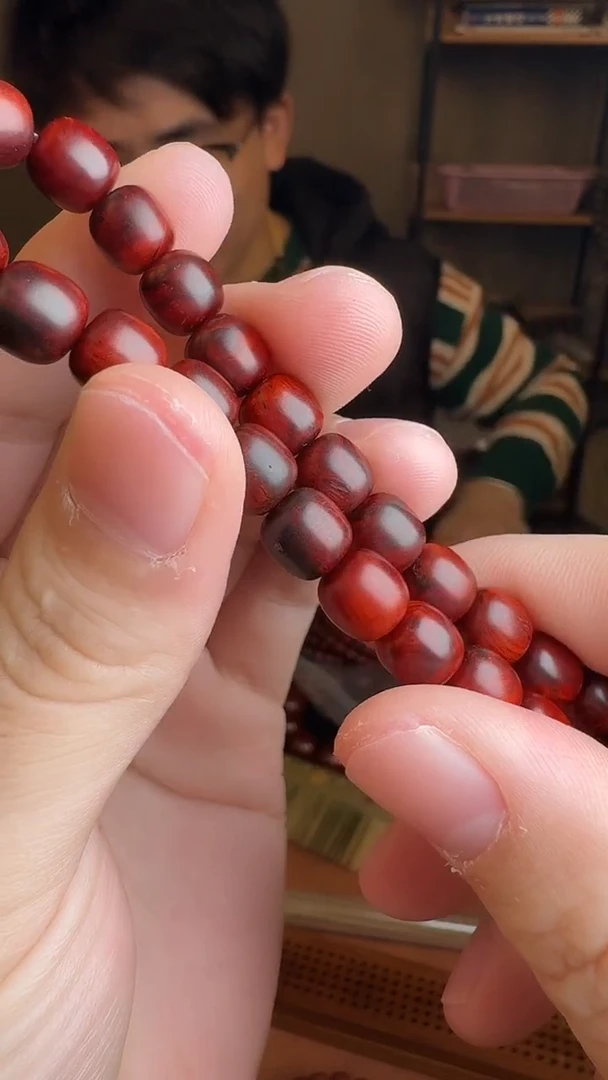 手串/手链小叶紫檀8*8mm单圈  微瑕