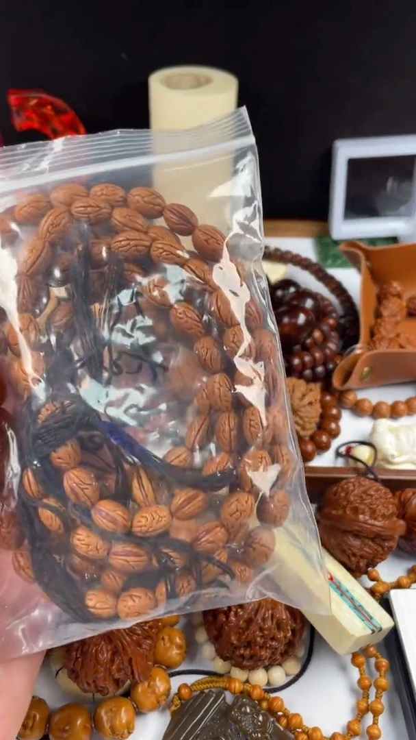 桃核吊坠大****玩桃核脖挂