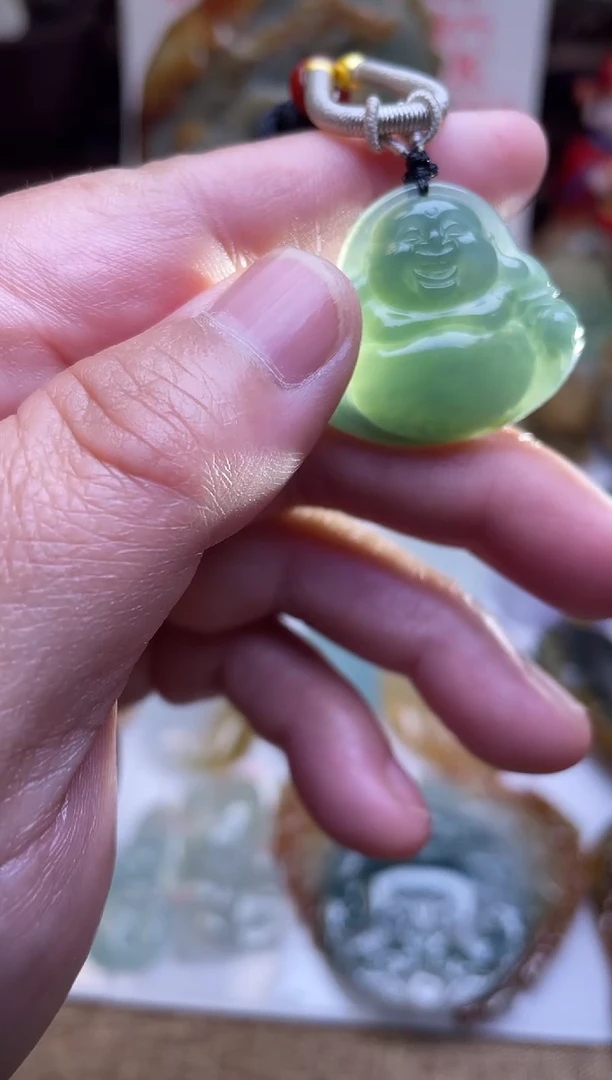 颈饰未镶嵌翡翠佛公