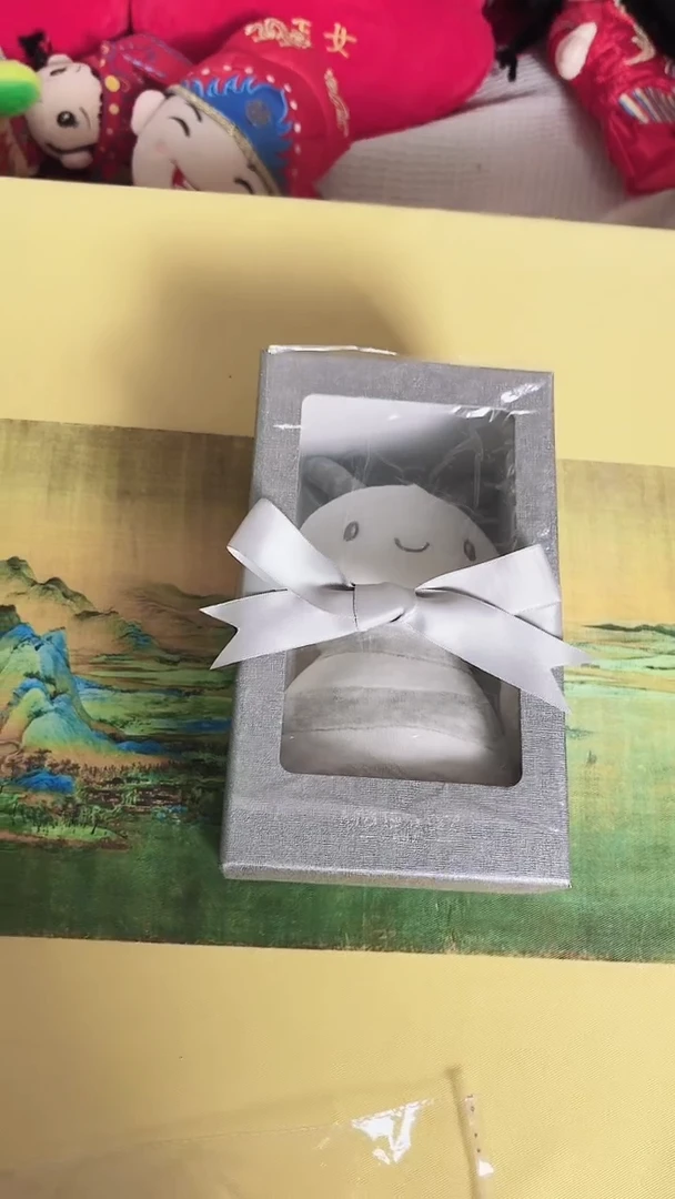 毛绒玩具清样 带盒子小蜜蜂