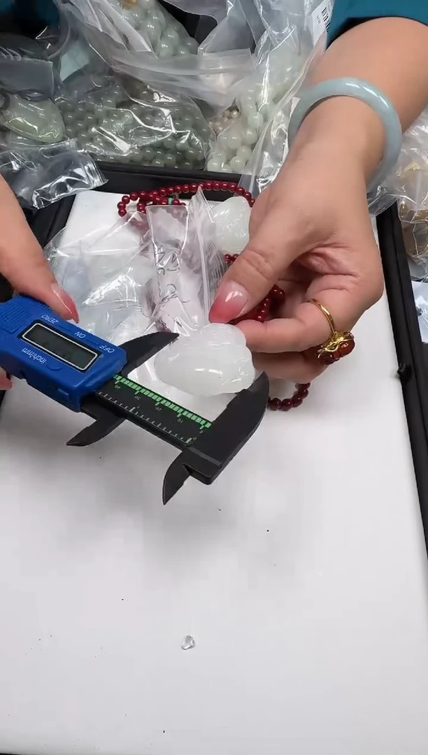 颈饰未镶嵌和田玉52