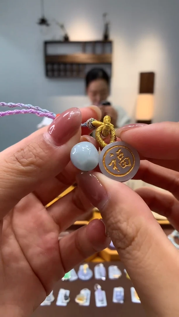 颈饰未镶嵌翡翠车挂