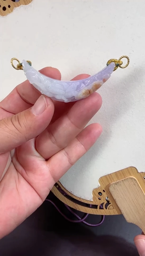 【闪购商品】翡翠颈饰未镶嵌拍照