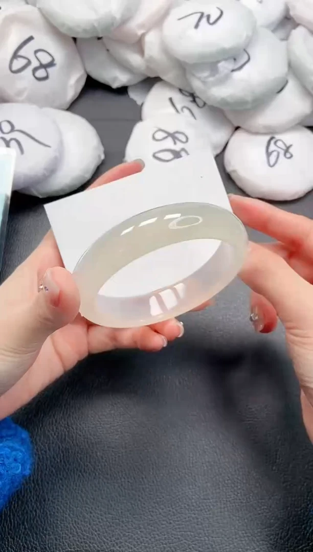 【闪购商品】石英质玉手镯未镶嵌 19L59-62