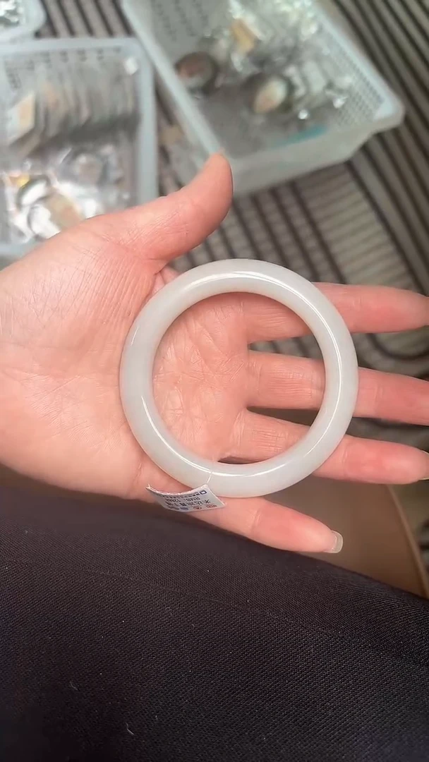 【闪购商品】和田玉手镯未镶嵌圈口58   T-6