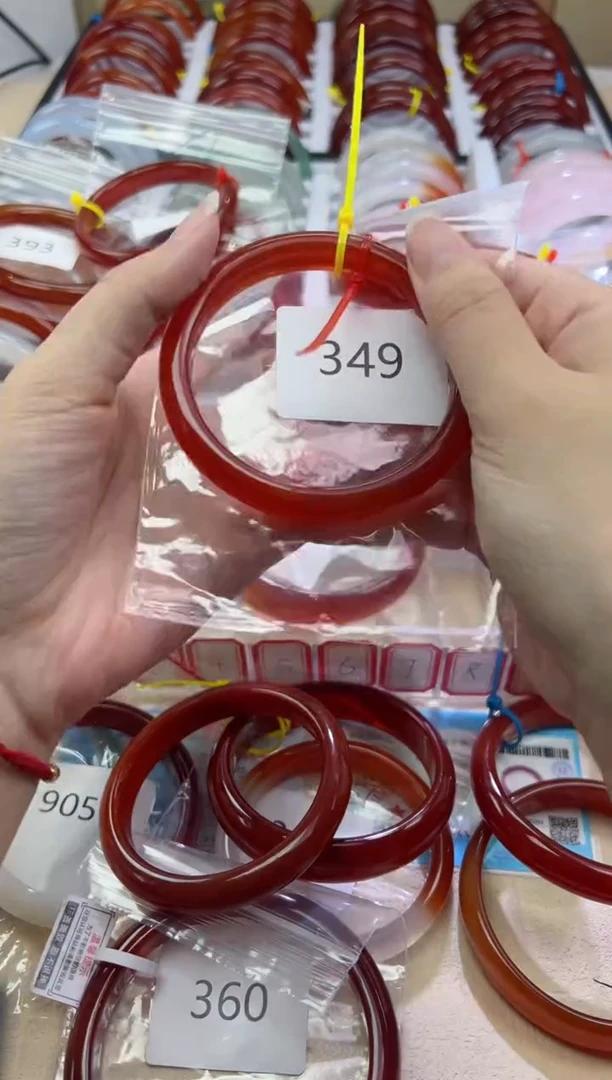 玛瑙/玉髓手镯未镶嵌58.6圈口*349