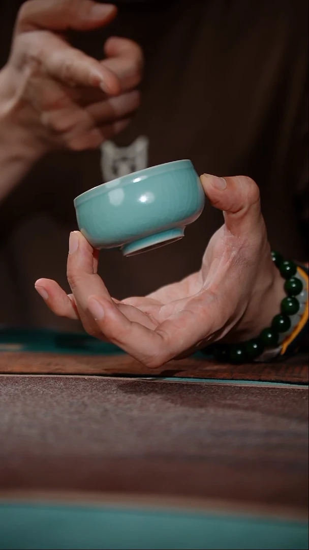 106-5唇口禅定杯（海英底款）