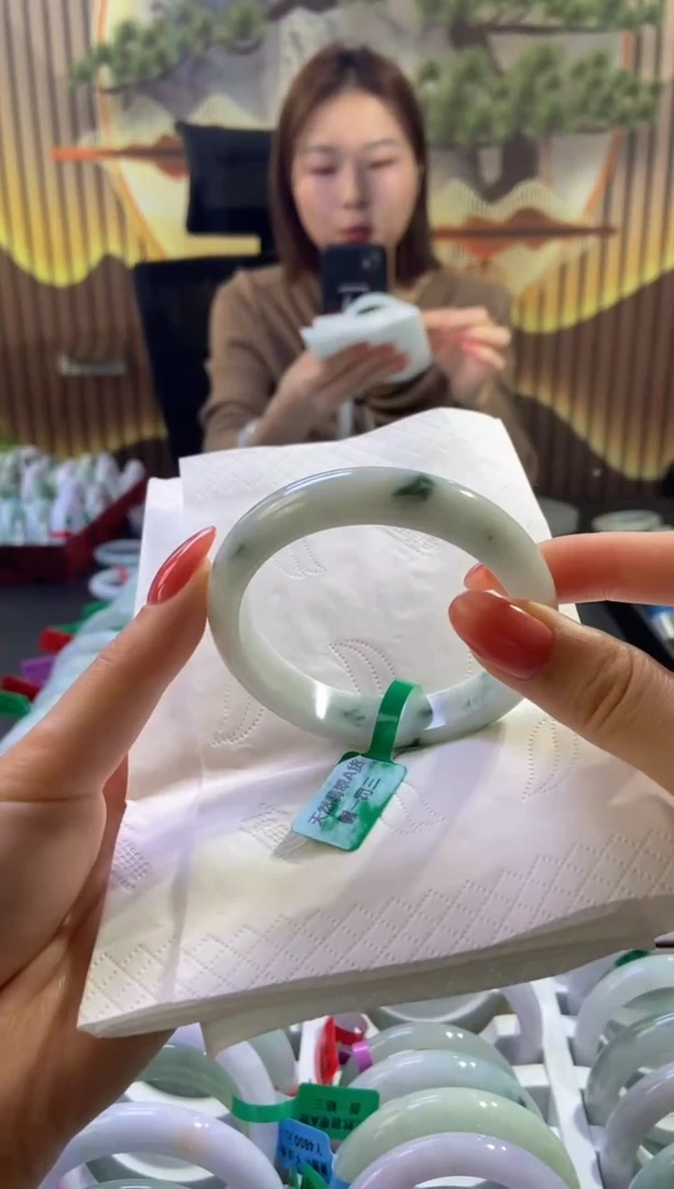 未镶嵌手镯翡翠0055970