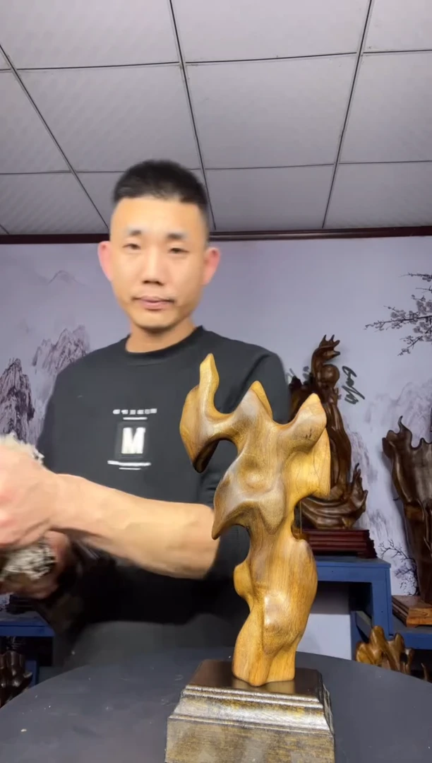 金丝楠木雕款阳**照金丝楠木工艺品摆件