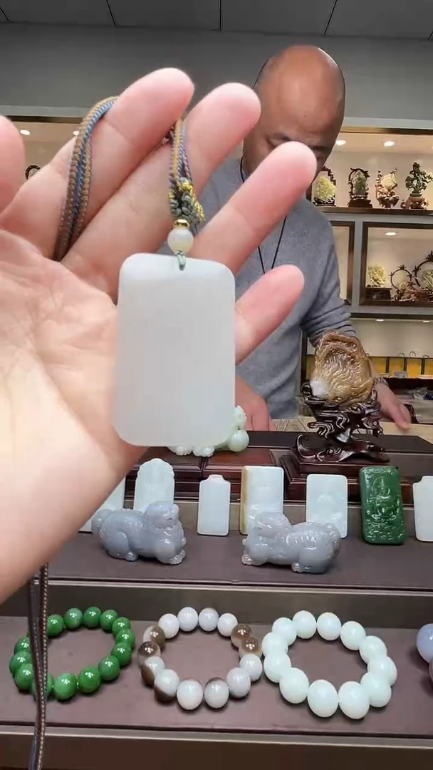 【闪购商品】和田玉颈饰未镶嵌苏