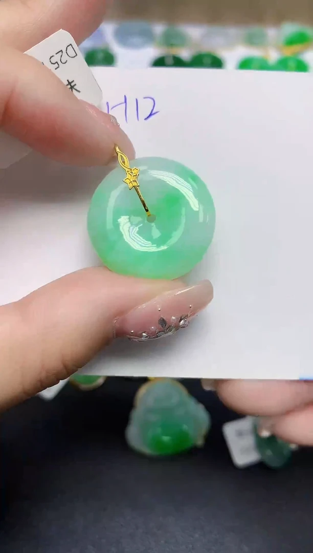 颈饰18K金镶嵌翡翠天然缅甸翡翠A货翡翠百元以上9元证书费自理