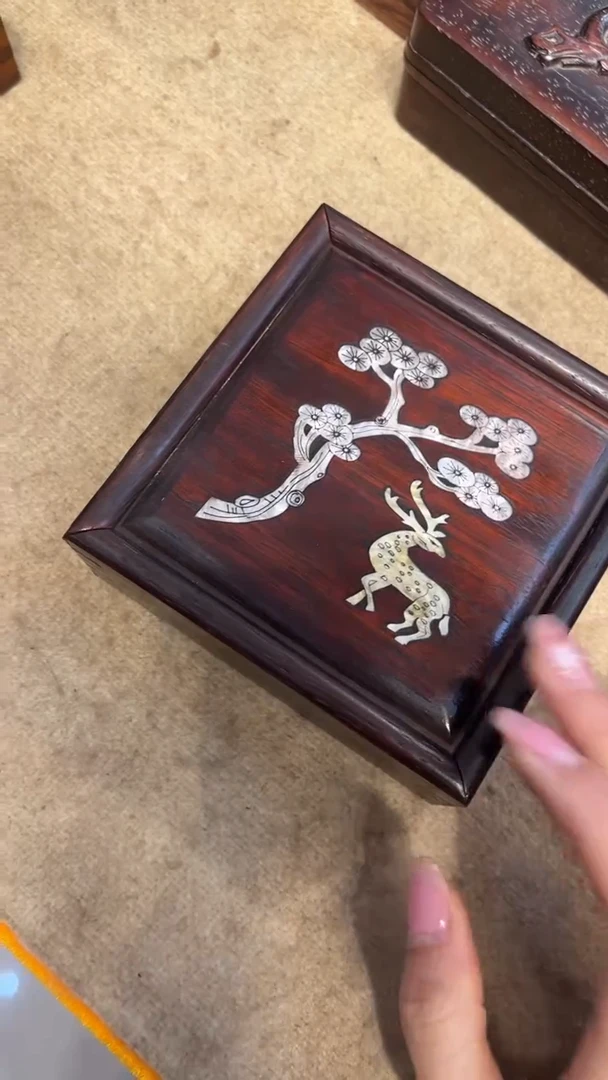 【闪购商品】木梅花鹿螺钿四方抽拉盒