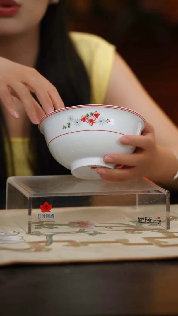 1个正价6英寸清游面碗-翡翠琉璃
