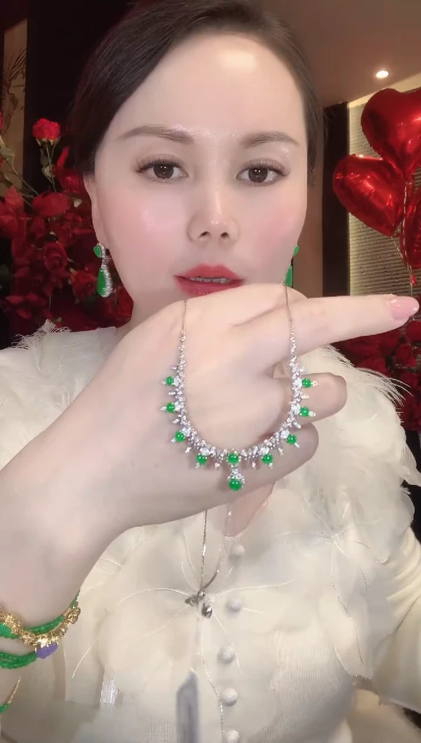 套链18K金镶嵌翡翠C146