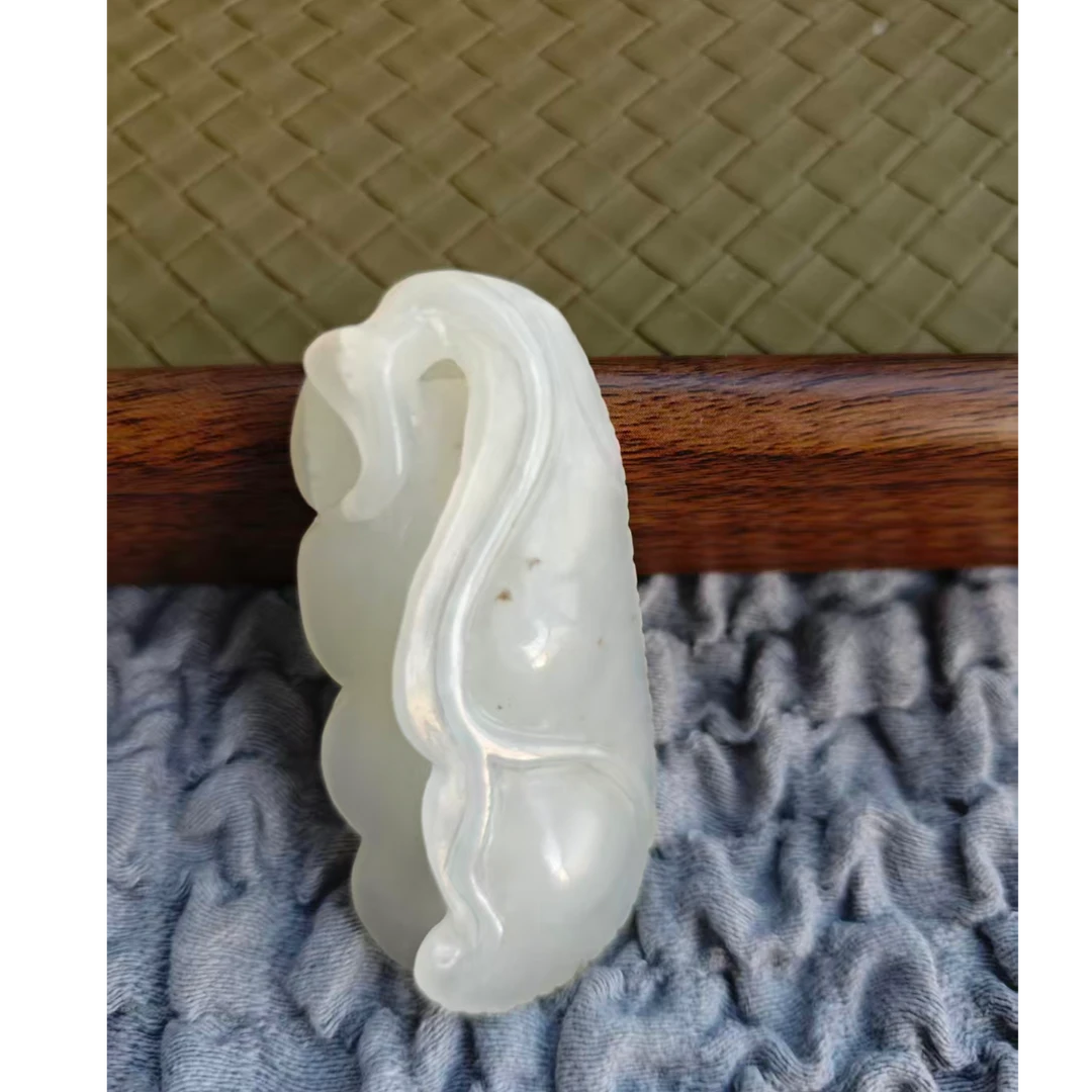 和田白玉四季豆挂件男女通用玉质细腻