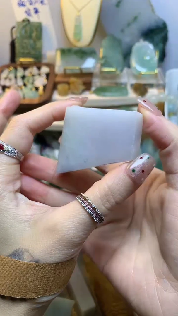 未镶嵌挂件翡翠缅甸A货翡翠,没有运费险,有纹有裂