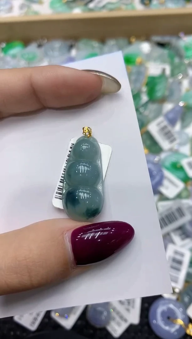翡翠18K金镶嵌颈饰111111111111