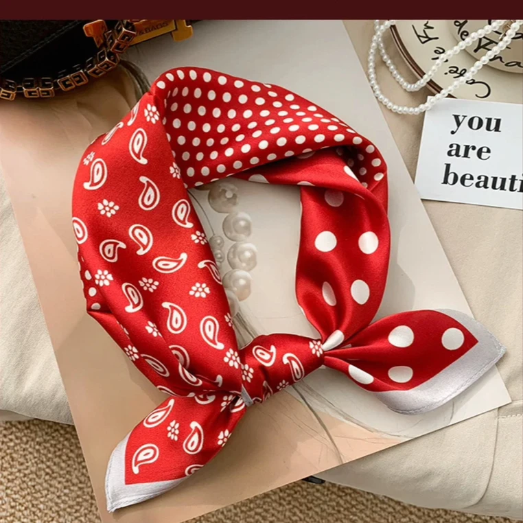 丹语丝绸-红腰果-53*53素皱缎小方巾