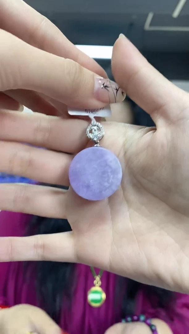 【闪购商品】翡翠吊坠(不含链)未镶嵌多样性发其一颜色微差