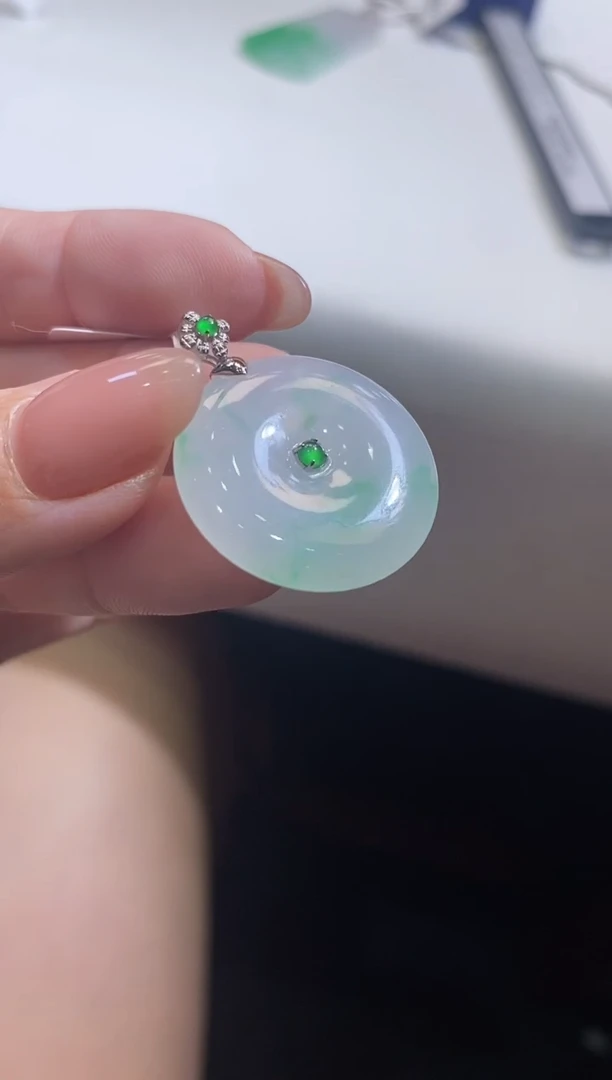 翡翠18K金镶嵌吊坠(不含链)平安扣