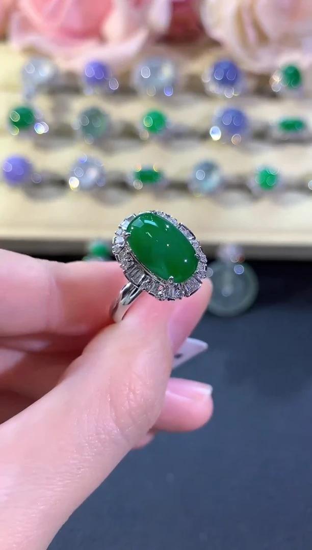 18K金镶嵌戒指翡翠冬日珠宝Q132