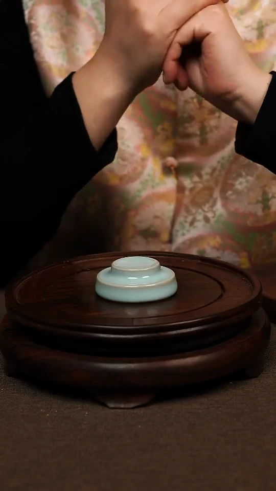 瓷片天青色手工盖置 微瑕 不带礼盒