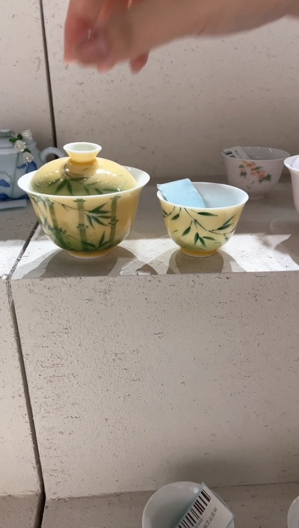 【闪购商品】盖碗+茶杯 *2  哈哈哈哈哈哈