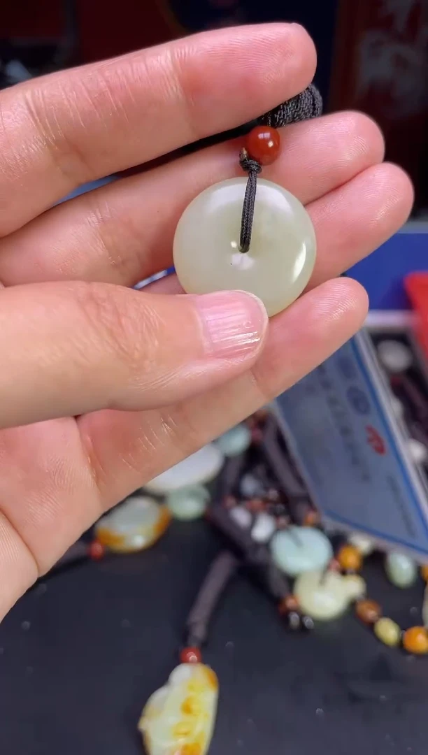 颈饰未镶嵌和田玉123