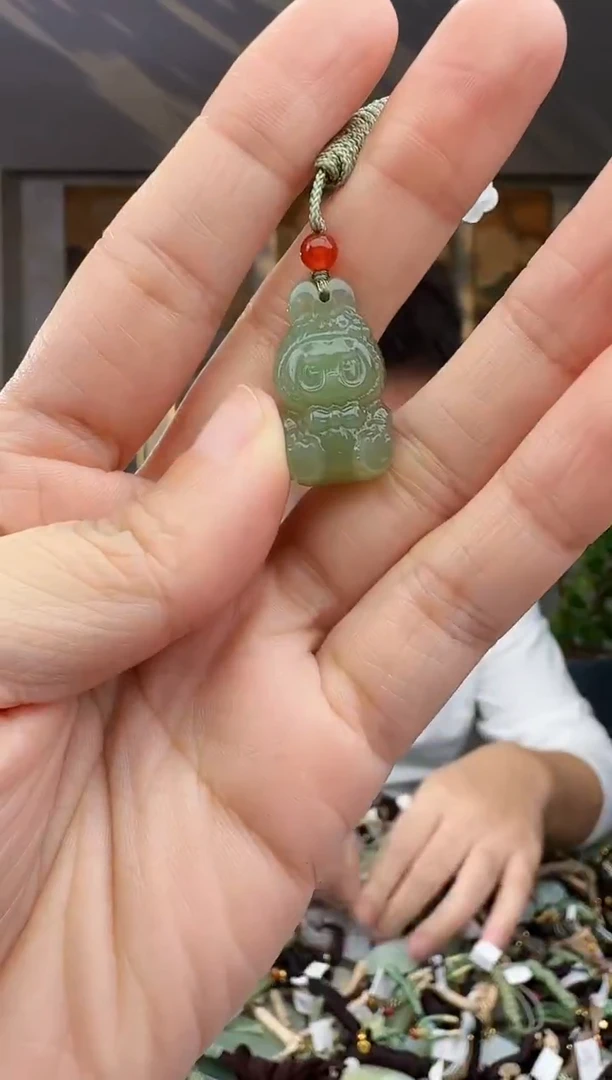 未镶嵌和田玉挂件拍一发一
