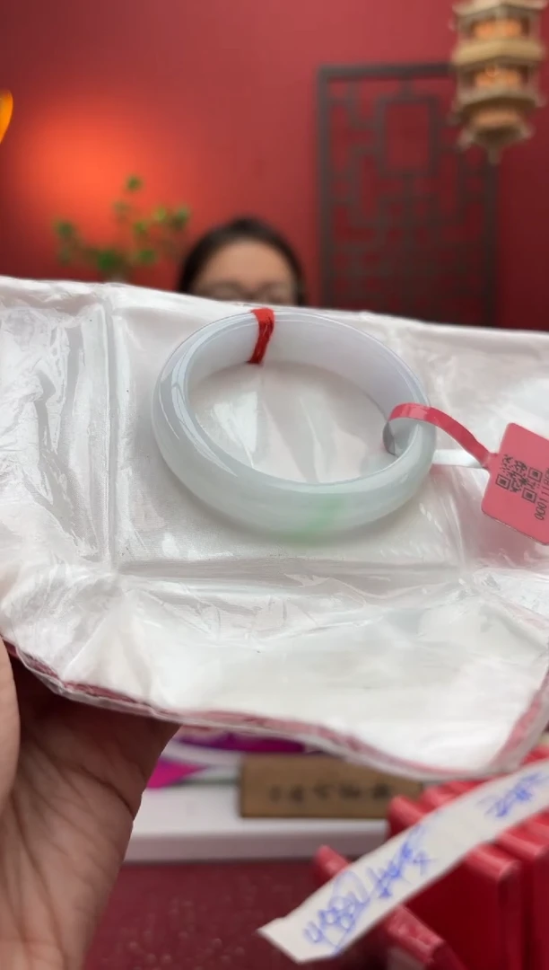 未镶嵌手镯（贵妃镯）翡翠翡翠手镯6