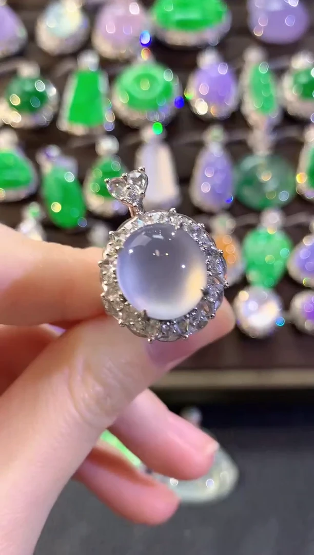 18K金镶嵌戒指翡翠冬日珠宝E35