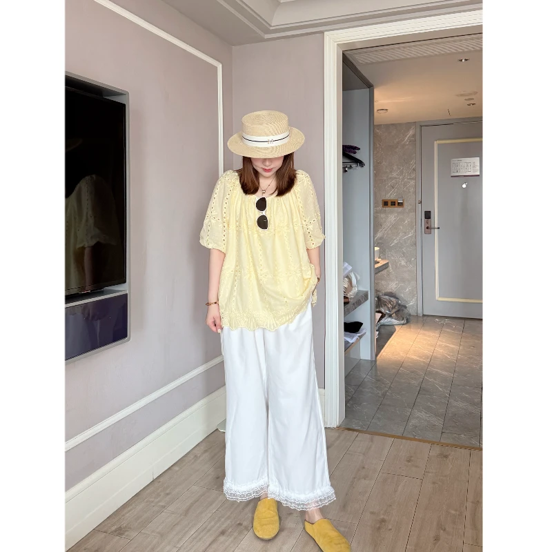 青青·STUDIO〖韩系小衫〗夏款大码奶黄色镂空钩花泡泡袖小衫S250133