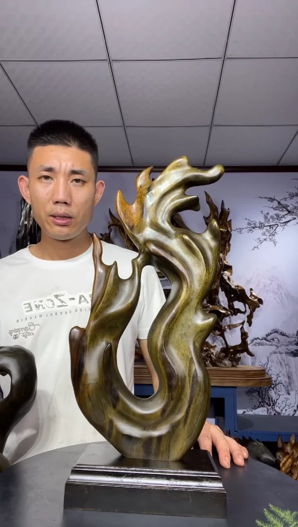 金丝楠木雕款7****愁金丝楠木工艺品摆件